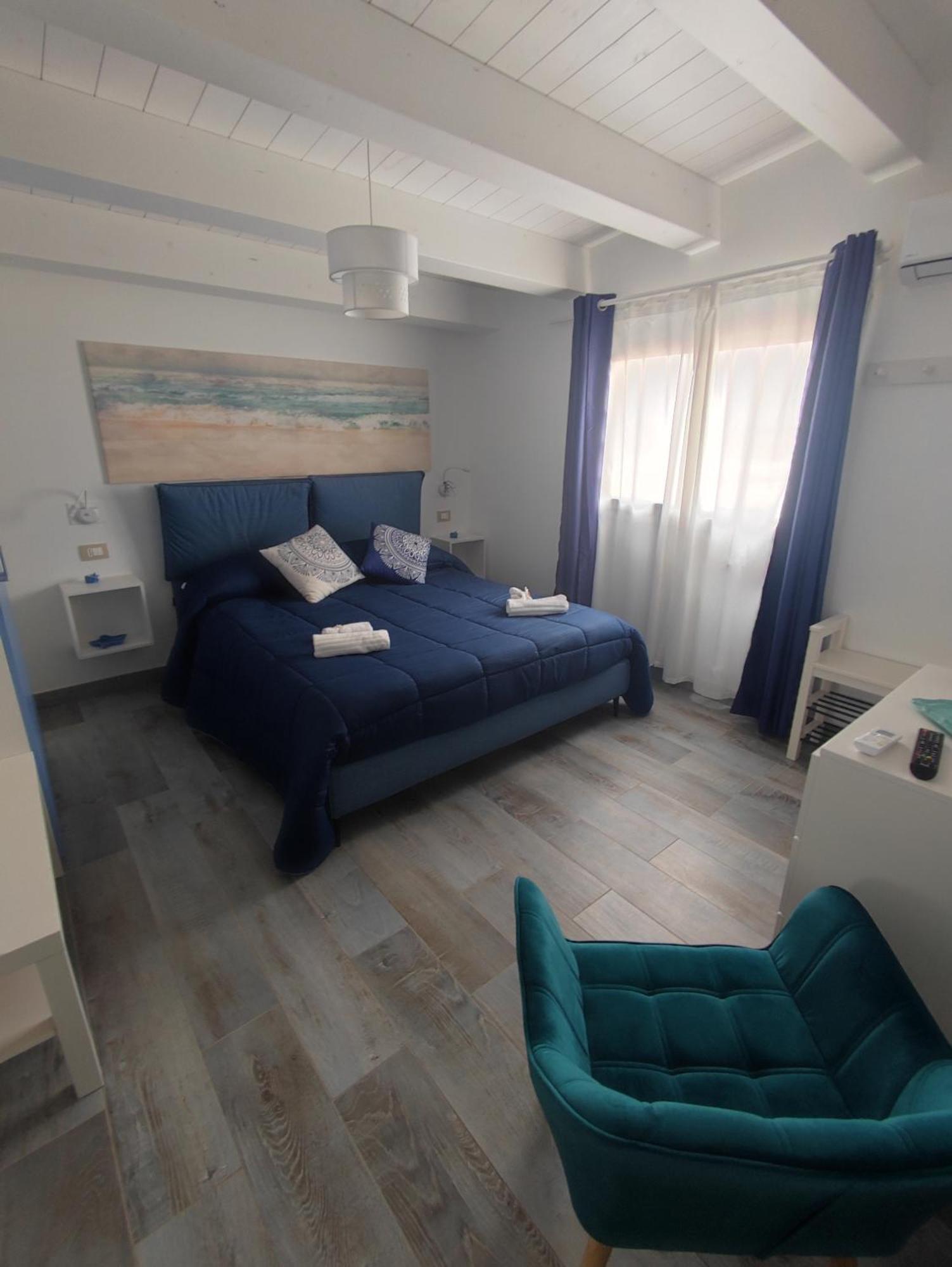 Amareilmare2 Apartment Marzamemi Ruang foto